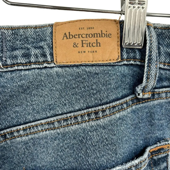 Abercrombie and Fitch Curve Love Jeans Ultra High Rise Ankle Straight Size 28 6R - Picture 7 of 12